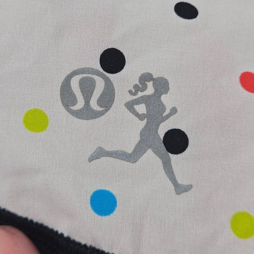 Lululemon Groovy Run Short 4.5" *SeaWheeze - 8 2012 Seawheeze - Wheezy Dot Multi - Picture 3 of 4
